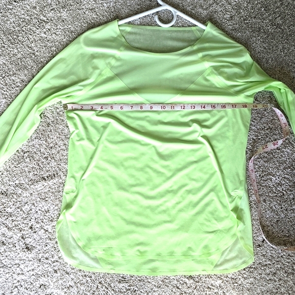 Athleta Green Speedwork Top Mesh Lightweight Airflow Neon Green - Picture 6 of 9